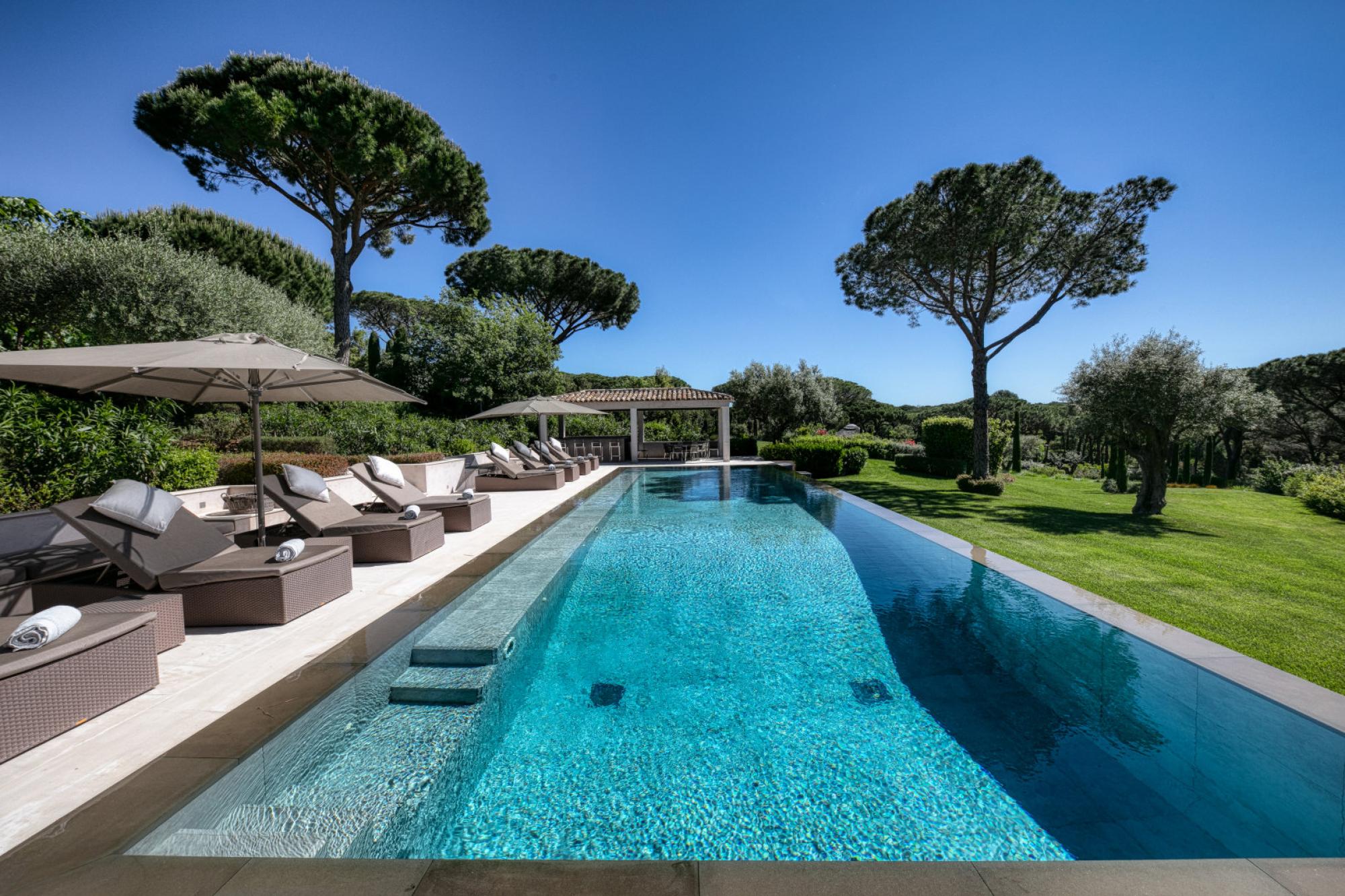 calm-pinet-villa-20240326153750-1